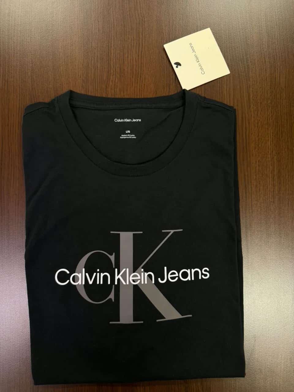 Ormar.app | sajt za prodaju garderobe | Calvin Klein majica ORIGINAL