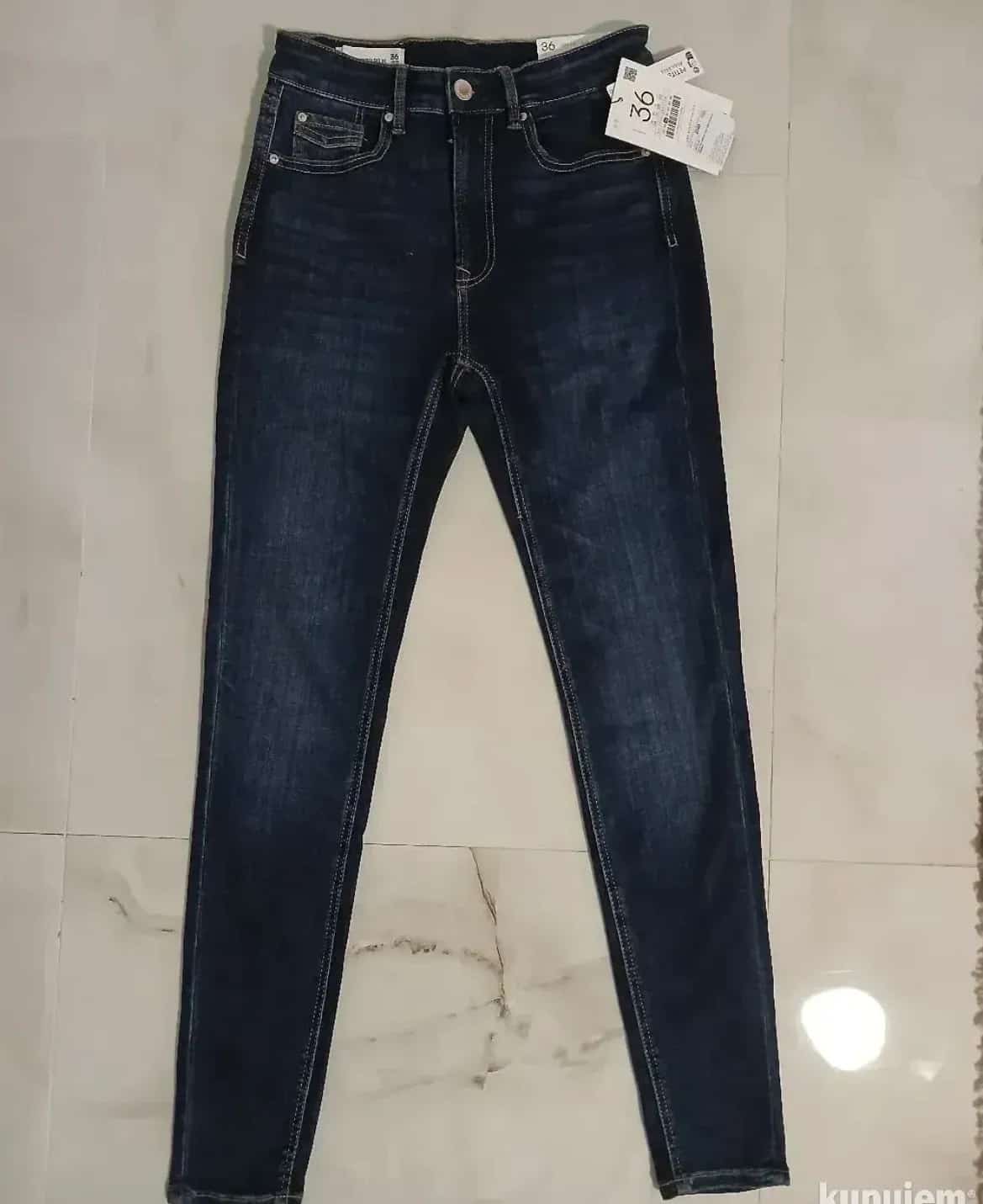 Ormar.app | sajt za prodaju garderobe | Stradivarius
