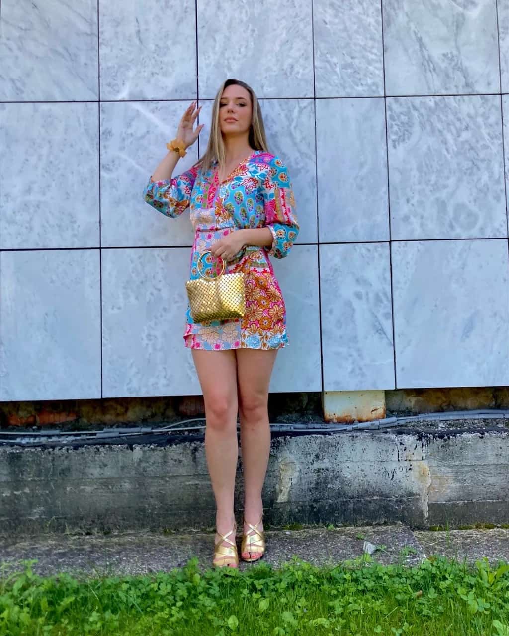 Ormar.app | sajt za prodaju garderobe | Zara šarena ženska haljina
