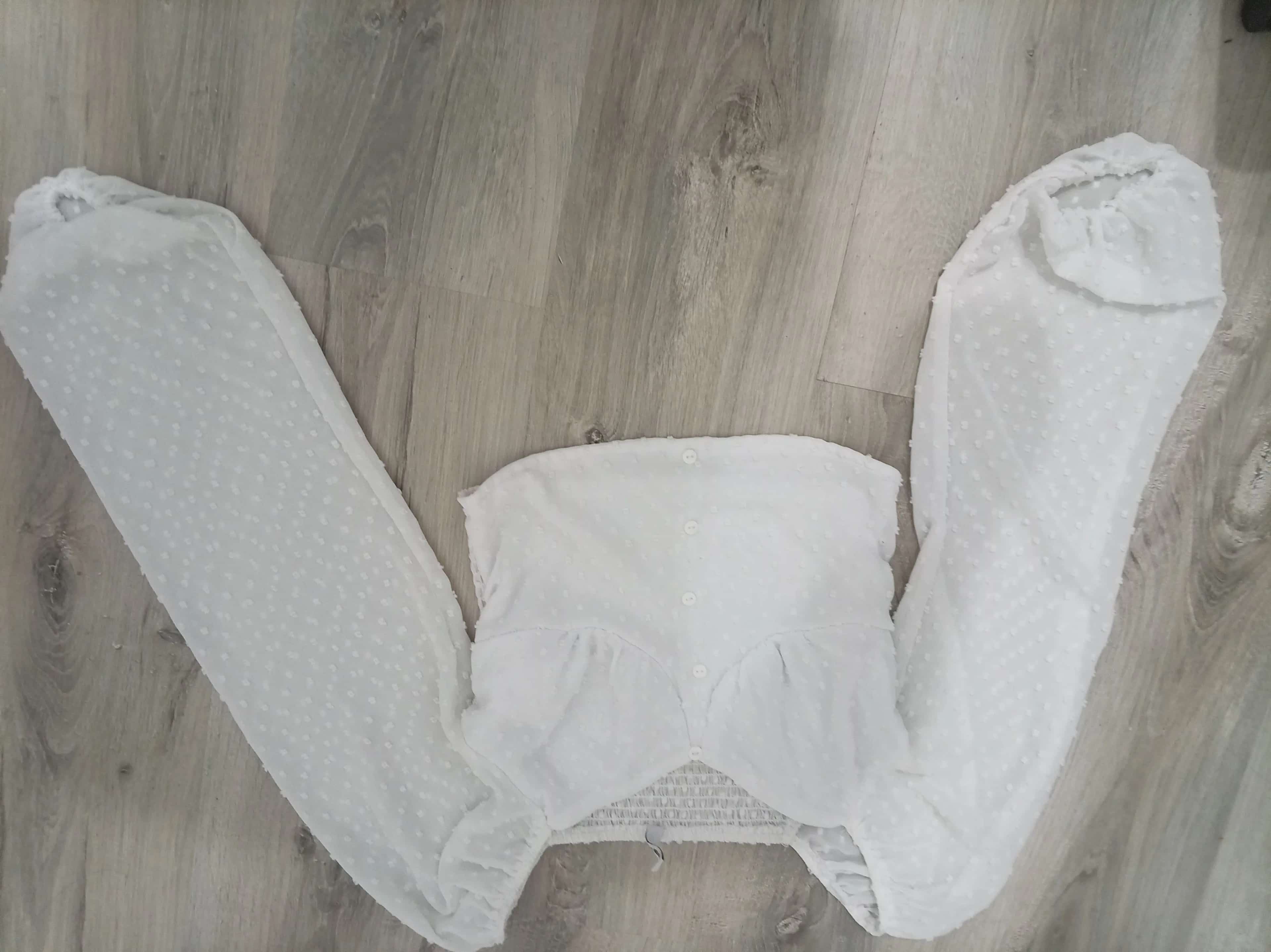 Ormar.app | sajt za prodaju garderobe | Krop top bluzica