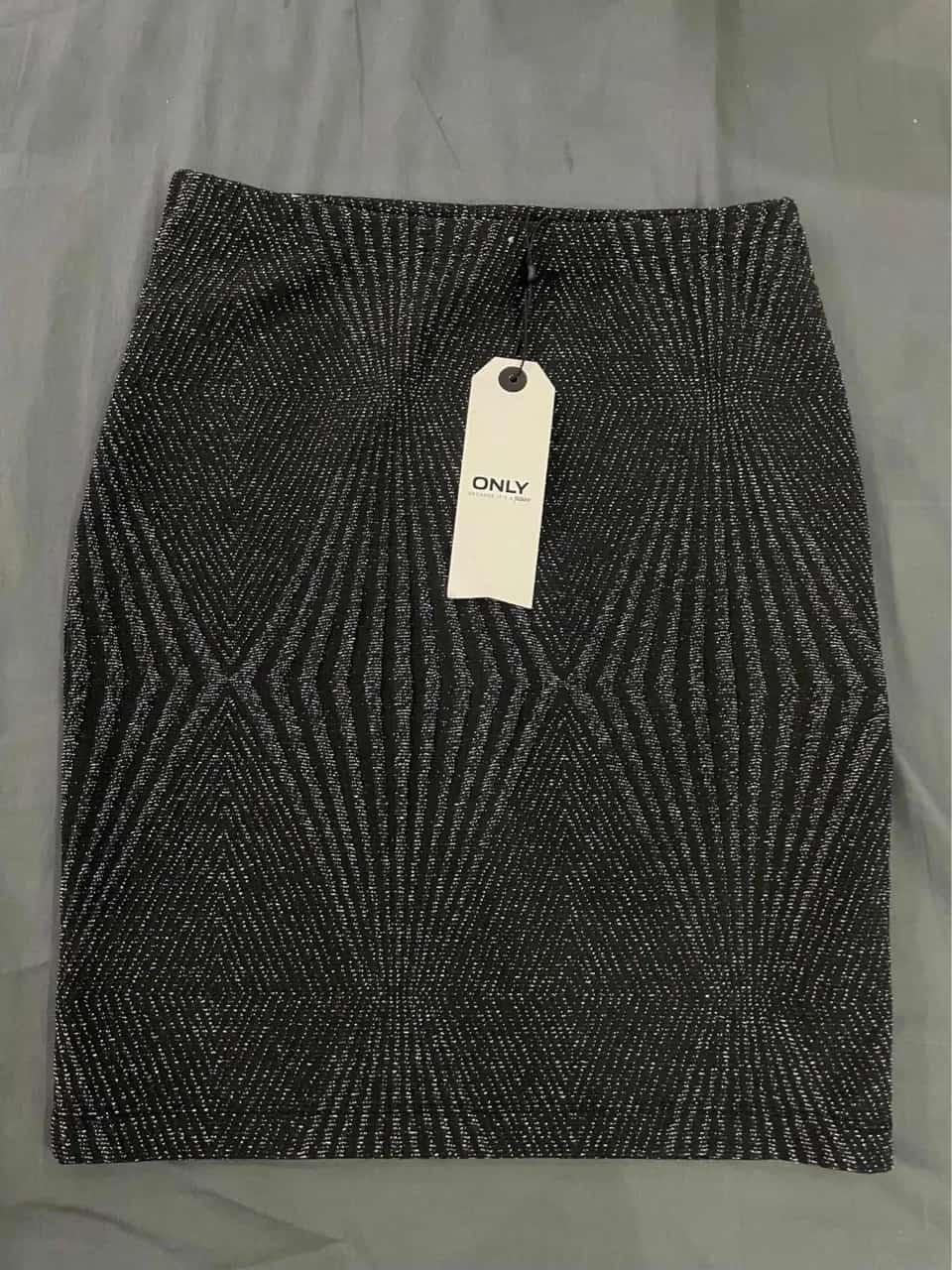 Ormar.app | sajt za prodaju garderobe | ONLY suknja