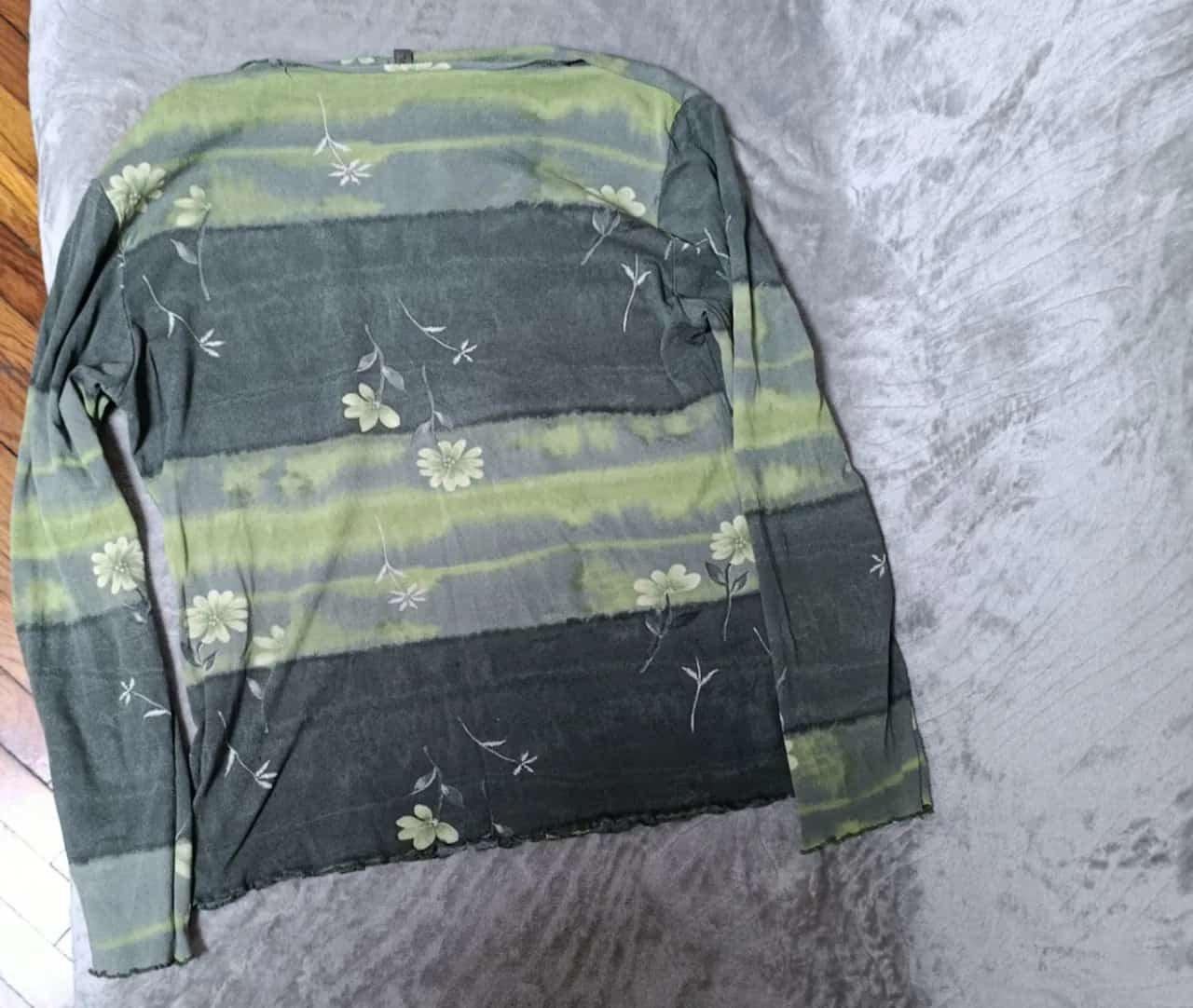 Ormar.app | sajt za prodaju garderobe | Majica lagana
