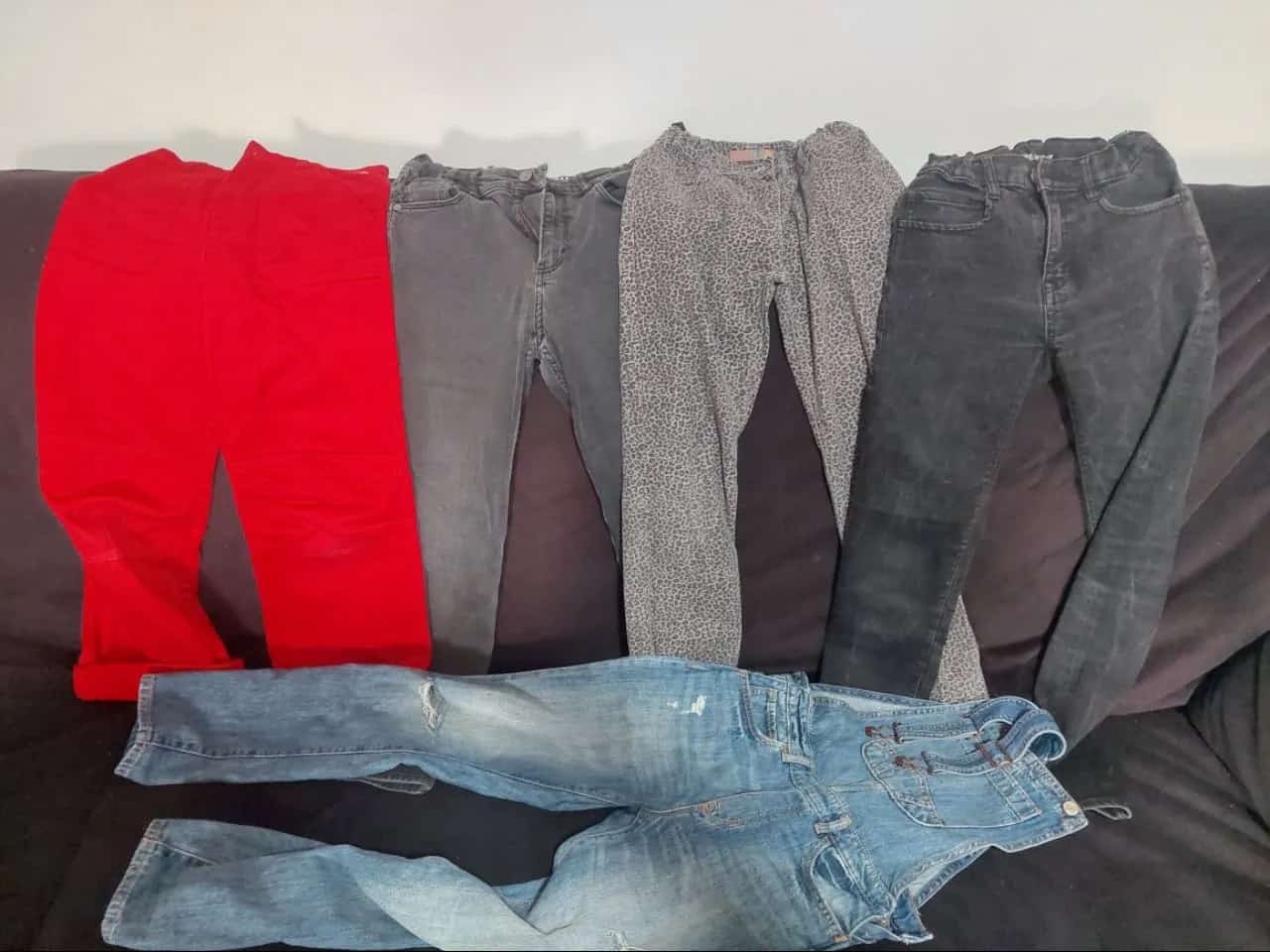 Ormar.app | sajt za prodaju garderobe | Farmerke