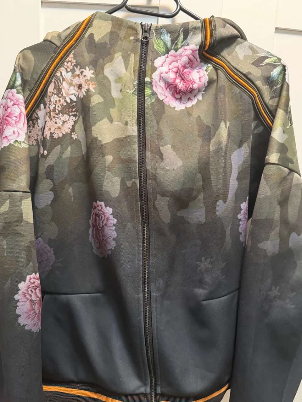 Ormar.app | sajt za prodaju garderobe | Desigual Jakna
