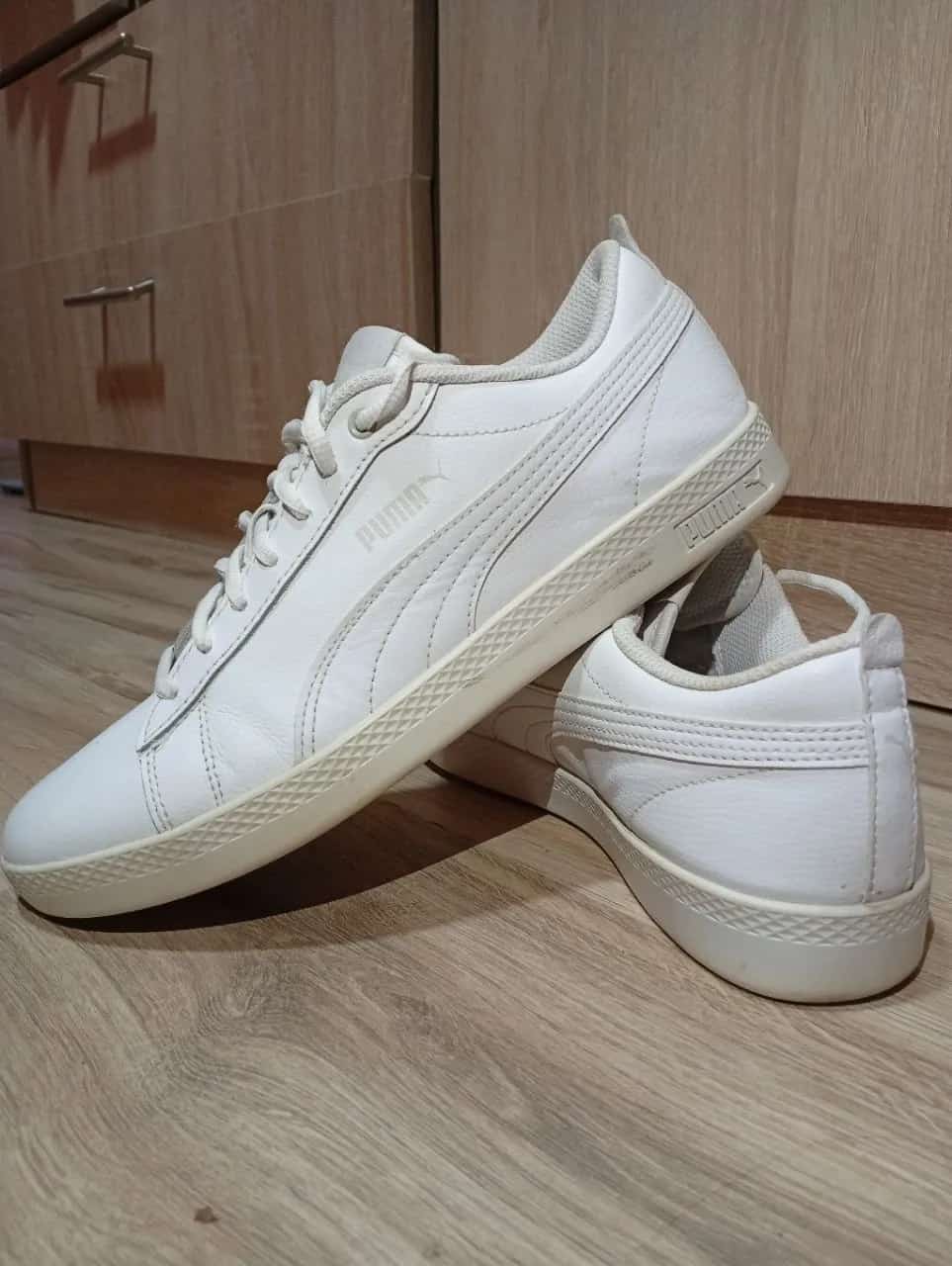 Ormar.app | sajt za prodaju garderobe | Patike puma u odličnom stanju su
