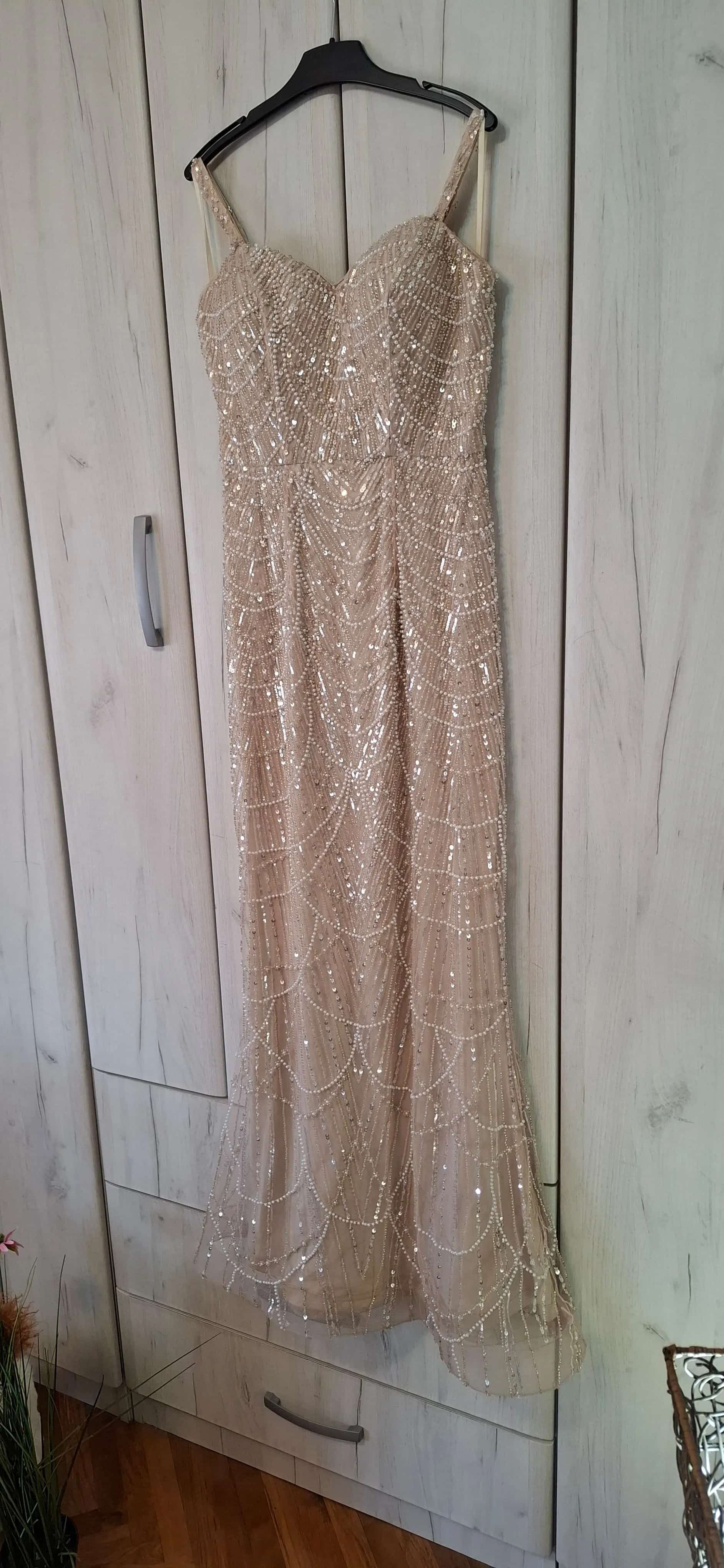 Ormar.app | sajt za prodaju garderobe | Elegantna haljina 