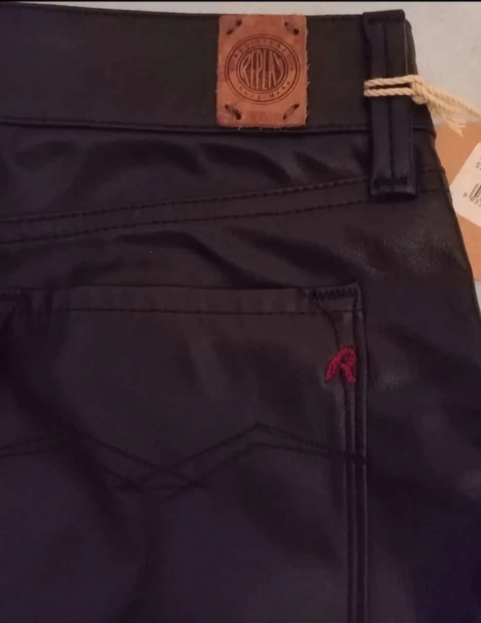 Ormar.app | sajt za prodaju garderobe | Replay nove kozne pantalone