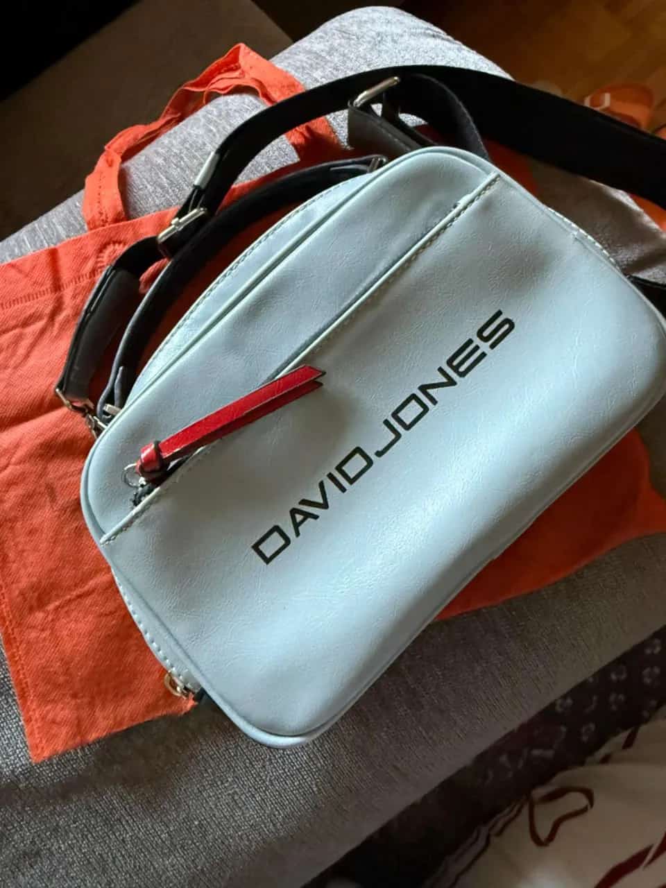 Ormar.app | sajt za prodaju garderobe | DavidJones torbica