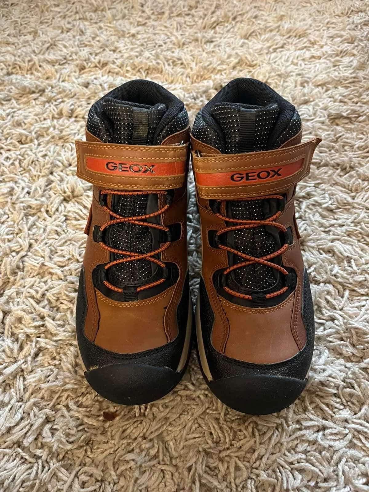 Ormar.app | sajt za prodaju garderobe | Geox