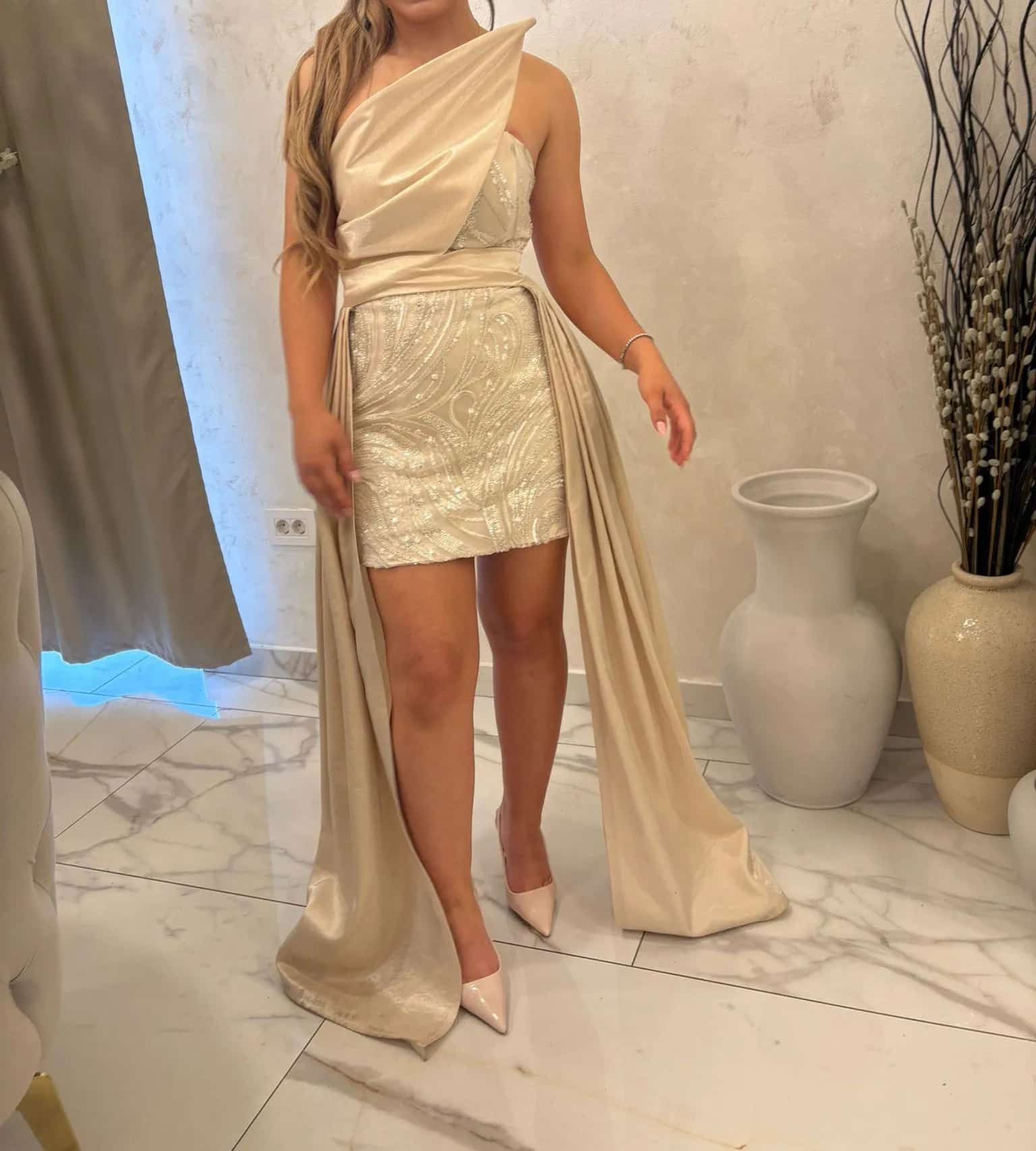 Ormar.app | sajt za prodaju garderobe | Elegantna haljina