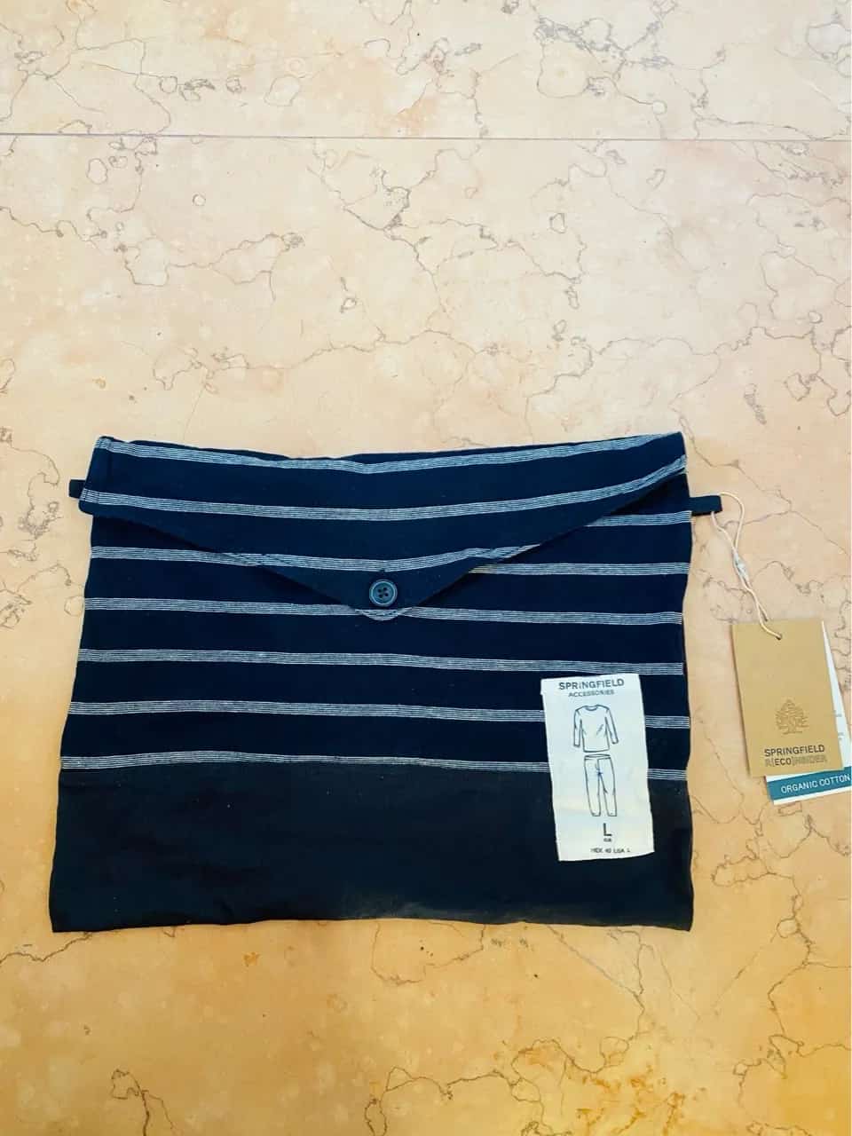 Ormar.app | sajt za prodaju garderobe | Springfield neseser za odlaganje sa etiketom✨💙