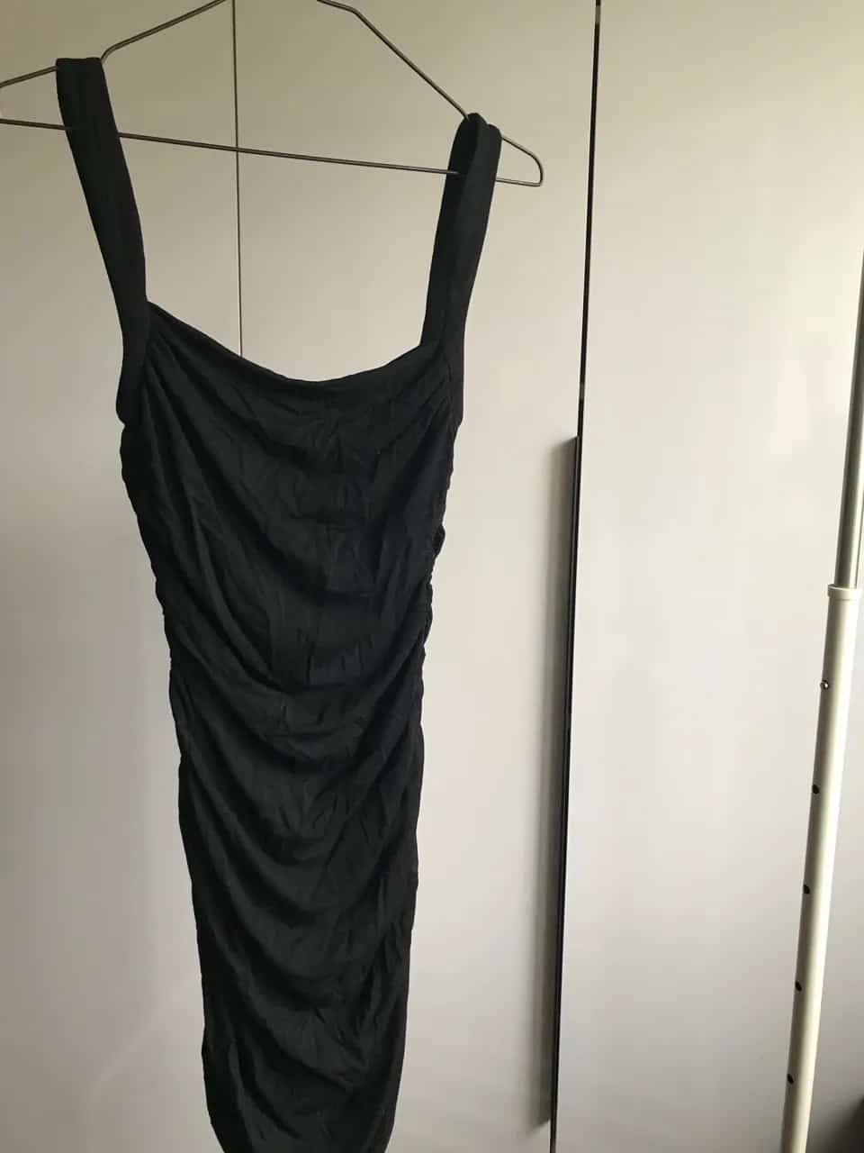 Ormar.app | sajt za prodaju garderobe | Haljinica uz telo
