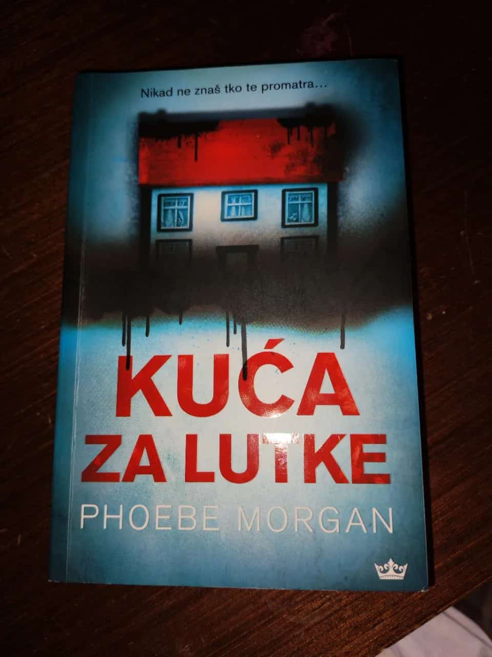 Ormar.app | sajt za prodaju garderobe | knjiga Kuća za lutke - Phoebe Morgan