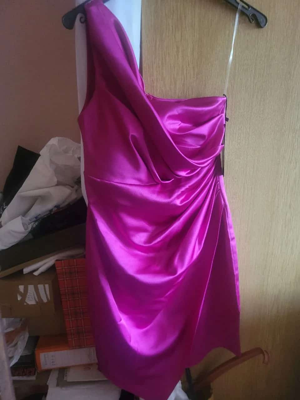 Ormar.app | sajt za prodaju garderobe | Haljina