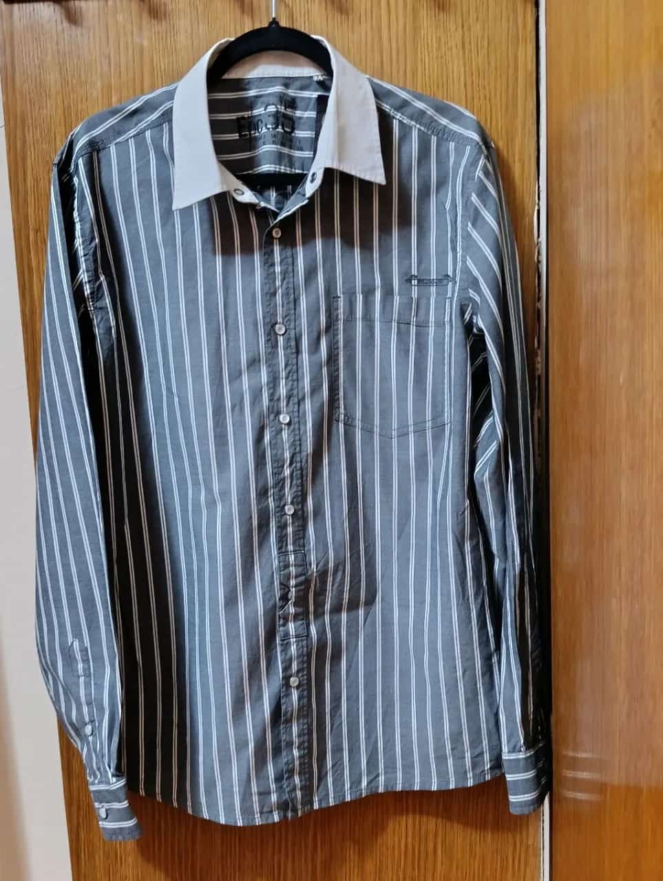 Ormar.app | sajt za prodaju garderobe | Kosulja 