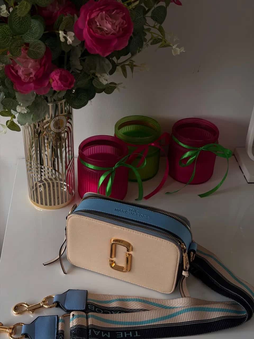 Ormar.app | sajt za prodaju garderobe | Marc Jacobs Snapshot torba