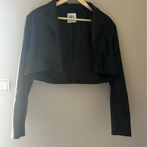 Cropped Faux leather Jacket
