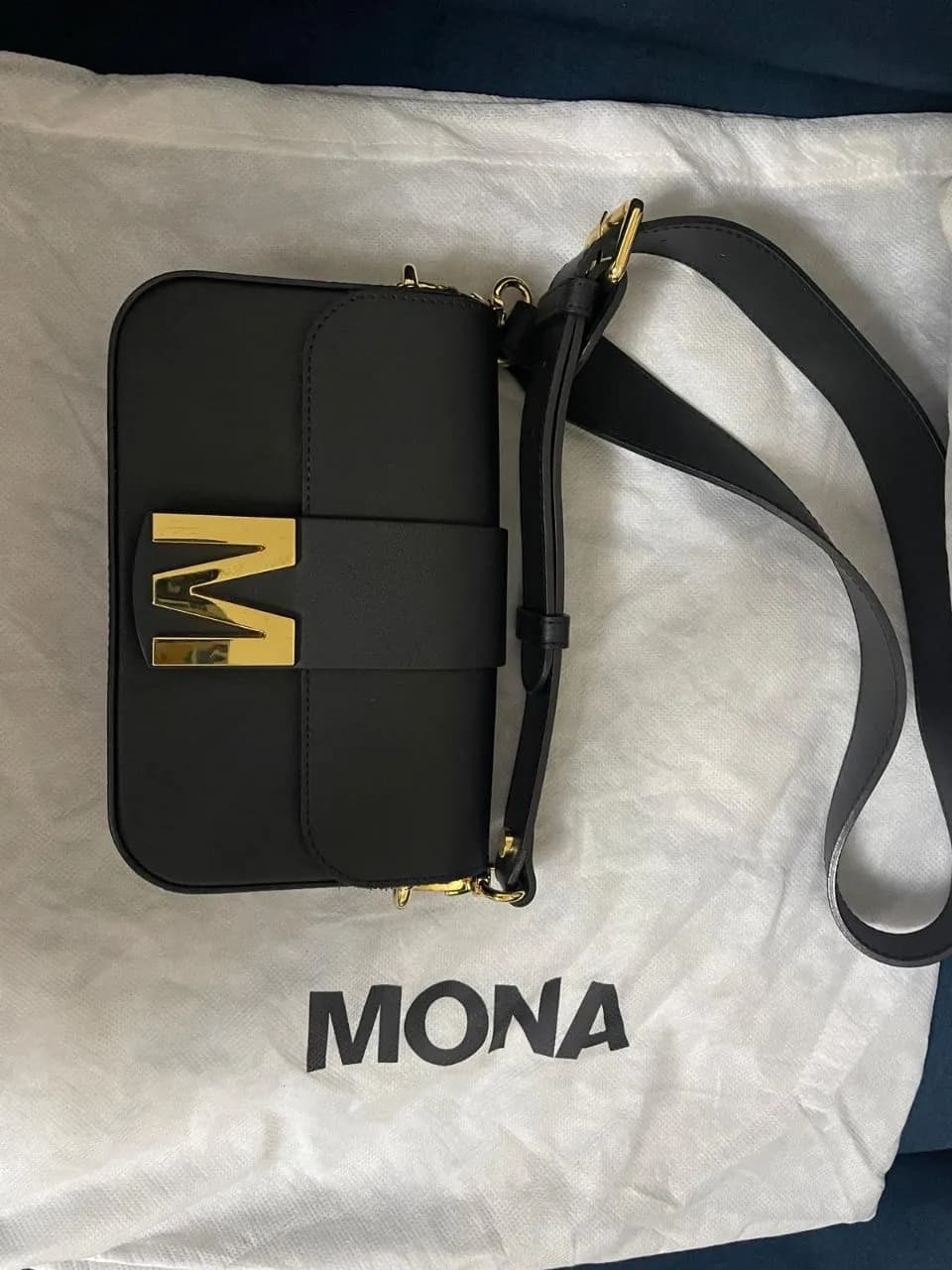 Mona torbica